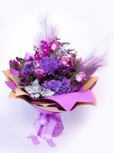 Lavender Breeze – Spread blooms of Happiness with lavenders and hydrangea