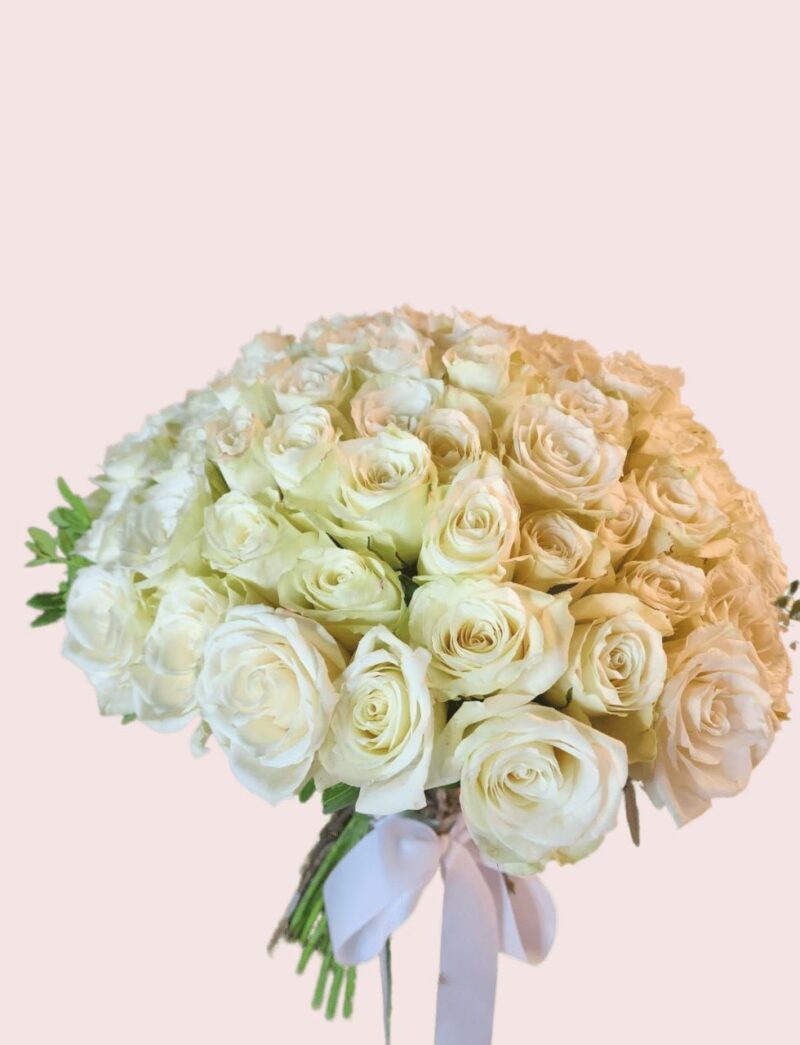 send white roses in UAE
