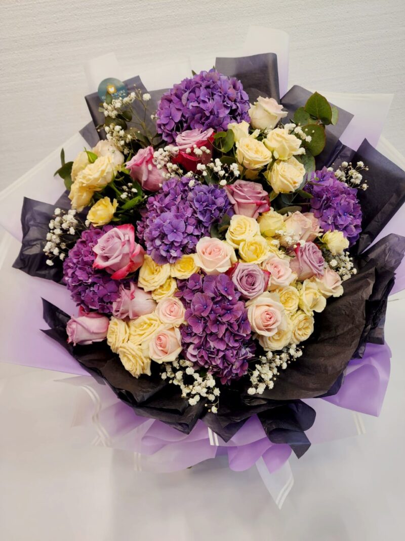 send amazing flowers in Dubai