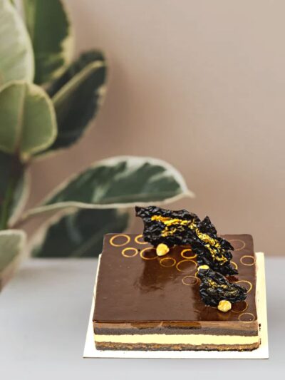 affordable chocolate praline cake UAE