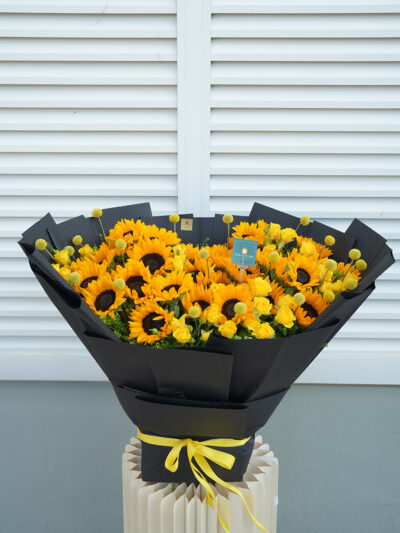 buy anniversary flowers in dubai