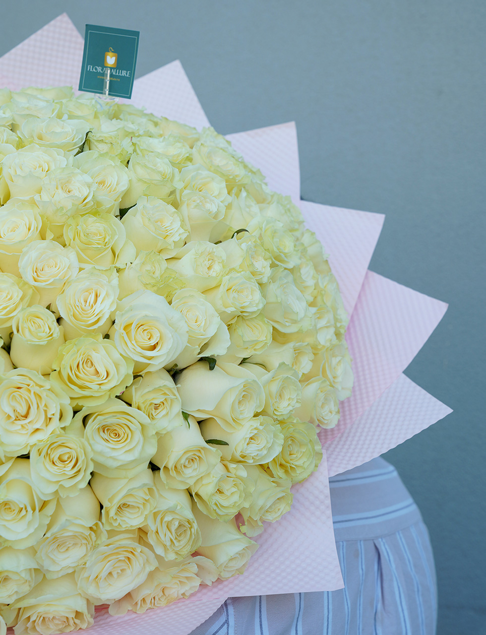 Pearl Rose Bouquet - Image 4