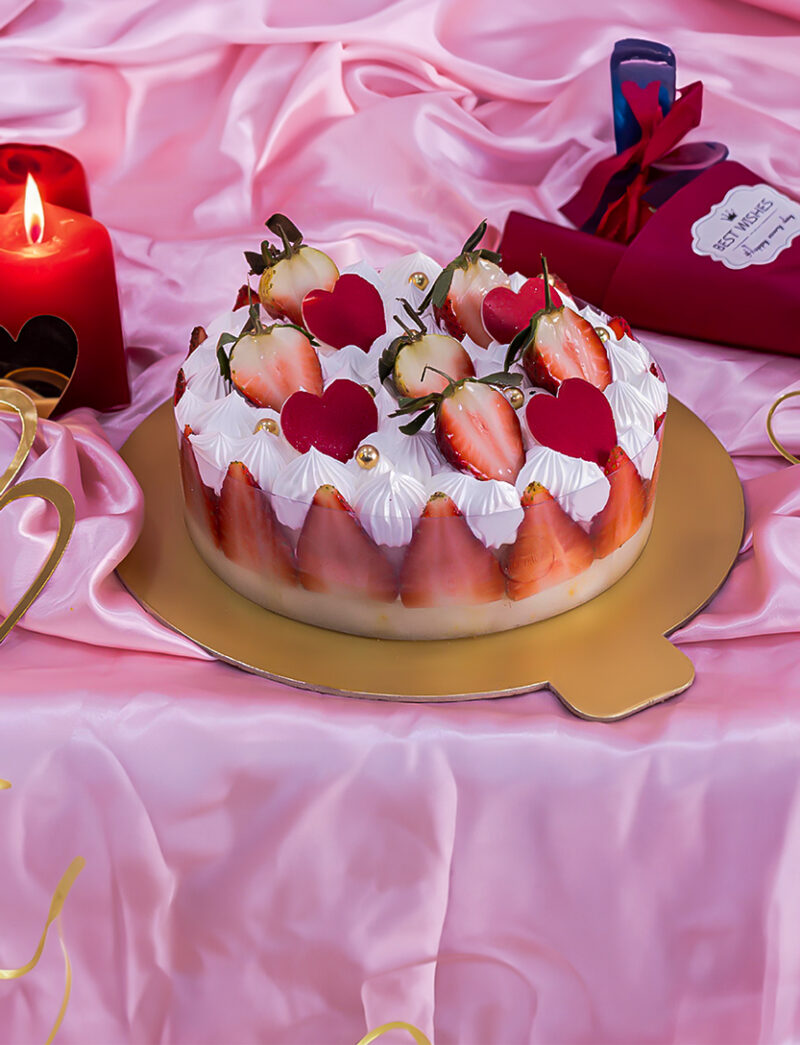 order cakes online in UAE for valentine's day