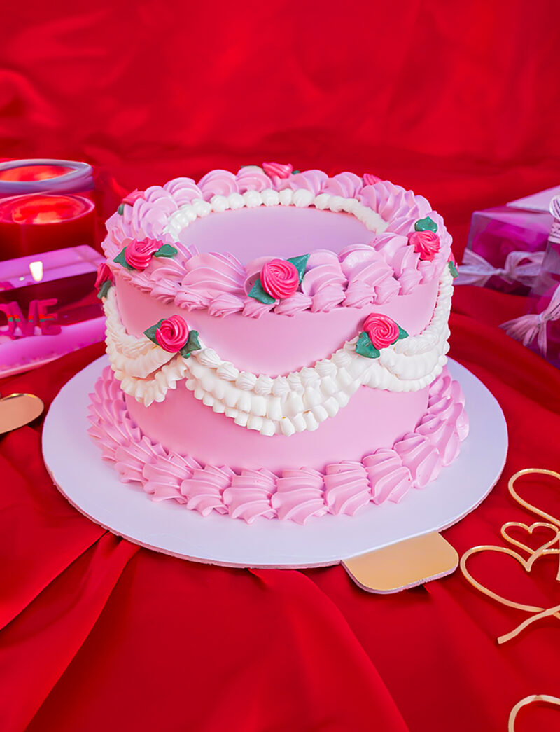 strawberry cakes in UAE