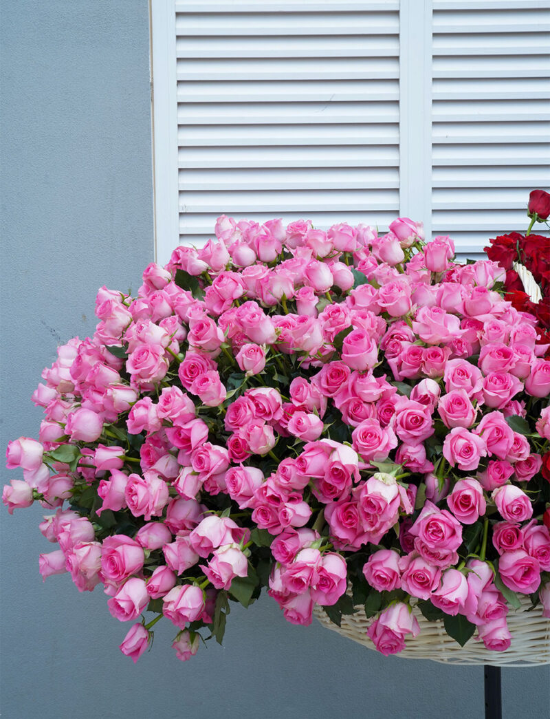 Valentine's Day Flowers and Gifts Dubai for your loved one