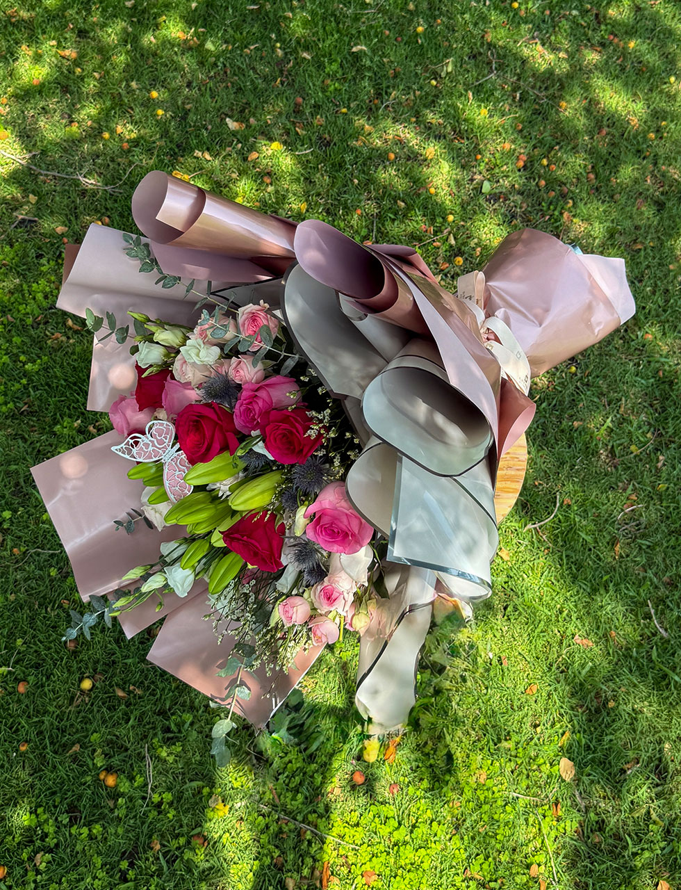 fresh flowers bouquet for mom