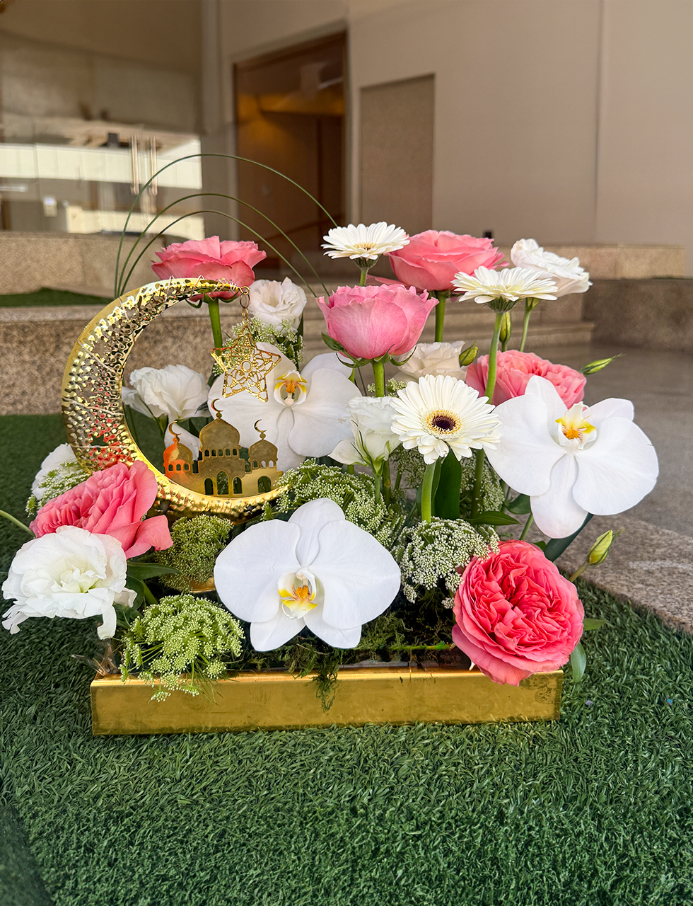 Premium Eid flower gift box Dubai